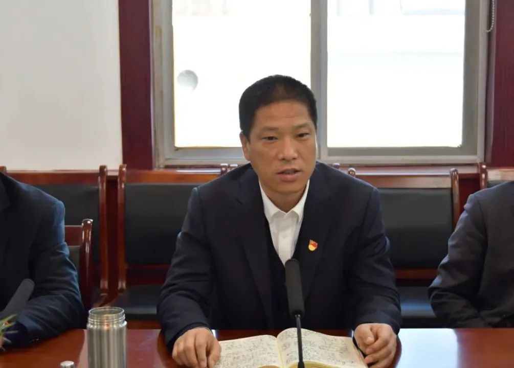 瞄準目標爭先精進 聚焦重點精準發(fā)力——龍鋼集團召開2月份生產(chǎn)經(jīng)營例會 瞄準目標爭先精進 聚焦重點精準發(fā)力——龍鋼集團召開2月份生產(chǎn)經(jīng)營例會