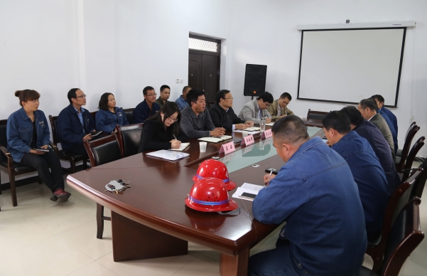 李永剛深入基層調(diào)研把脈職工思想動態(tài) 李永剛深入基層調(diào)研把脈職工思想動態(tài)