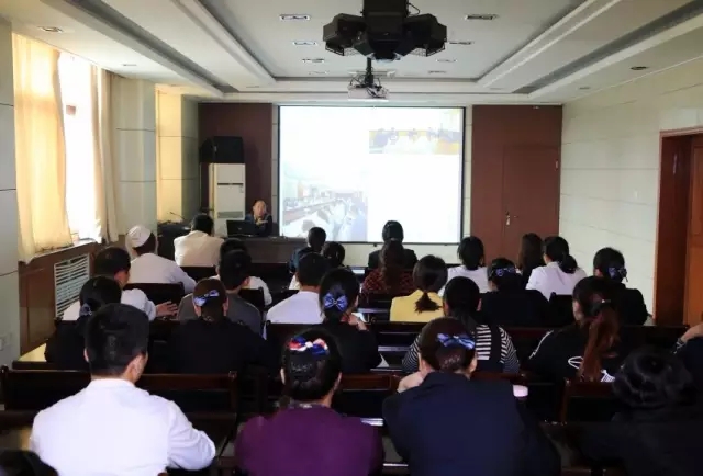 綜合服務(wù)公司組織開(kāi)展冬季“五防”電氣設(shè)備設(shè)施及觸電應(yīng)急 安全知識(shí)培訓(xùn) 綜合服務(wù)公司組織開(kāi)展冬季“五防”電氣設(shè)備設(shè)施及觸電應(yīng)急 安全知識(shí)培訓(xùn)