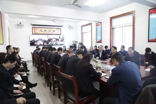 龍鋼集團公司召開“吃拿卡要”問題專項治理動員部署大會 龍鋼集團公司召開“吃拿卡要”問題專項治理動員部署大會