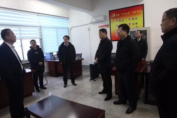 龍鋼集團(tuán)公司領(lǐng)導(dǎo)深入各單位檢查人員到崗情況 龍鋼集團(tuán)公司領(lǐng)導(dǎo)深入各單位檢查人員到崗情況