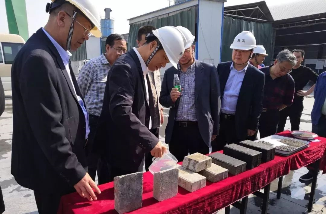 龍鋼集團(tuán)與西安市政道橋建設(shè)公司深化交流合作 龍鋼集團(tuán)與西安市政道橋建設(shè)公司深化交流合作