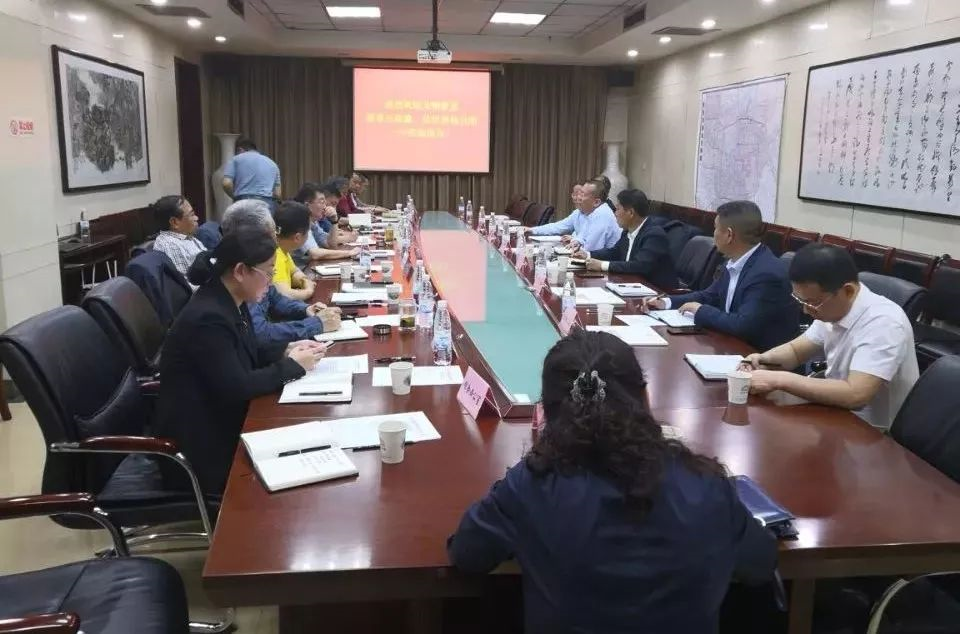 龍鋼集團(tuán)與西安市政道橋建設(shè)公司深化交流合作 龍鋼集團(tuán)與西安市政道橋建設(shè)公司深化交流合作