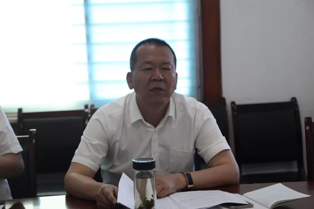 龍鋼集團黨委中心組進行黨風廉政專題學習 龍鋼集團黨委中心組進行黨風廉政專題學習