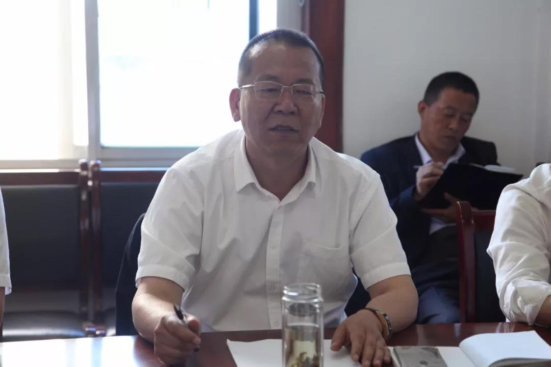 龍鋼集團強調(diào):敢于擔(dān)當(dāng)善作為 全力沖刺雙過半 龍鋼集團強調(diào):敢于擔(dān)當(dāng)善作為 全力沖刺雙過半