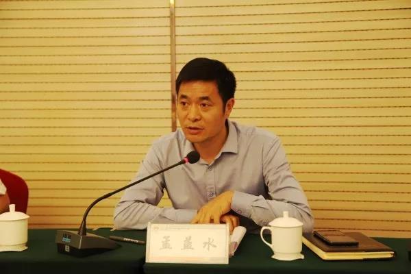 龍鋼集團(tuán)召開黨風(fēng)廉政建設(shè)專題輔導(dǎo)及“以案促訓(xùn)”警示教育大會(huì) 龍鋼集團(tuán)召開黨風(fēng)廉政建設(shè)專題輔導(dǎo)及“以案促訓(xùn)”警示教育大會(huì)