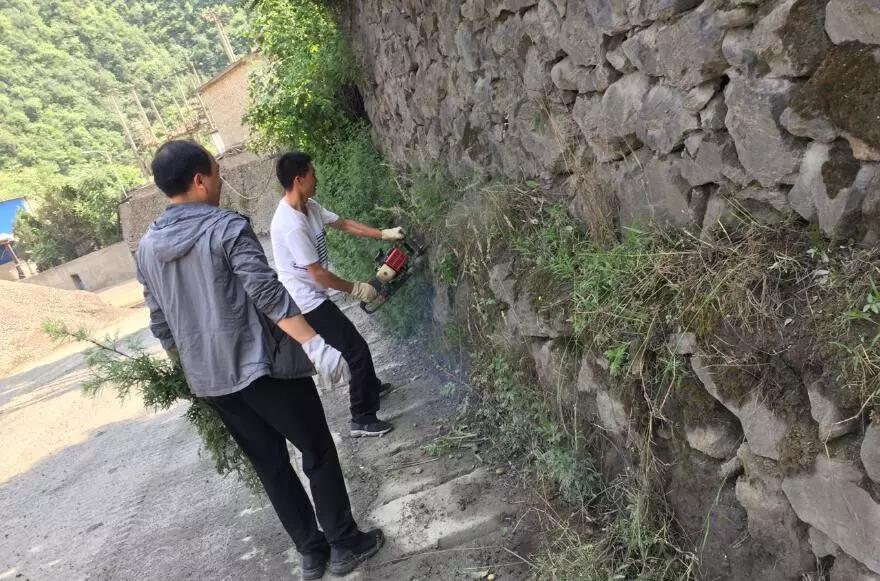大西溝礦業(yè)公司加強現(xiàn)場整治建設(shè)美麗礦山 大西溝礦業(yè)公司加強現(xiàn)場整治建設(shè)美麗礦山