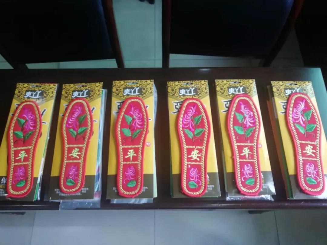一封家書寄深情 千言萬語說安全——龍鋼集團公司組織開展“安全家書巡回誦讀”活動 一封家書寄深情 千言萬語說安全——龍鋼集團公司組織開展“安全家書巡回誦讀”活動
