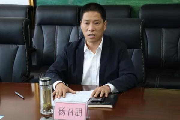 楊召朋到大西溝礦業(yè)公司調(diào)研固廢利用項(xiàng)目 楊召朋到大西溝礦業(yè)公司調(diào)研固廢利用項(xiàng)目