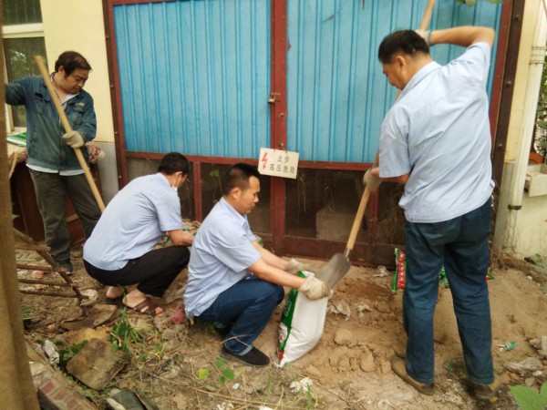 西鋼紅光物流公司狠抓電氣設(shè)備防汛防災(zāi)管理保安全 西鋼紅光物流公司狠抓電氣設(shè)備防汛防災(zāi)管理保安全