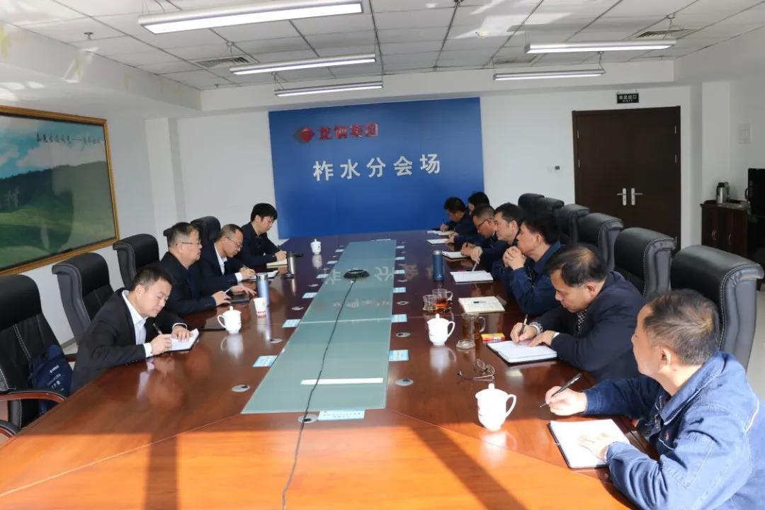 陳輝到大西溝礦業(yè)公司調(diào)研指導(dǎo)工作 陳輝到大西溝礦業(yè)公司調(diào)研指導(dǎo)工作